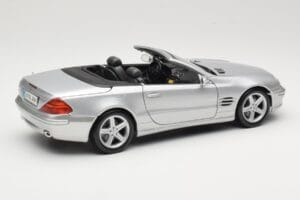 Mercedes SL R230 Silver Maisto 1:18 B66962125 Metall — bild 3 av 8