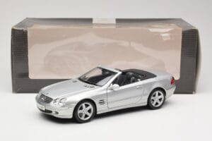 Mercedes SL R230 Silver Maisto 1:18 B66962125 Metall — bild 8 av 8