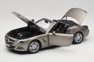 Mercedes SL500 R231 Dark Grey Matt Norev 1:18 183590 Metall — bild 2 av 9