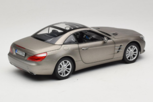 Mercedes SL500 R231 Dark Grey Matt Norev 1:18 183590 Metall — bild 4 av 9