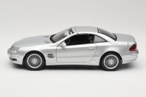 Mercedes SL55 AMG R230 Silver Maisto 1:18 36894 Metall — bild 4 av 8