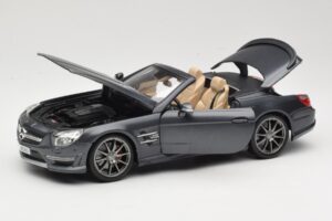 Mercedes SL65 AMG Black Series R230 Matte Black Maisto 1:18 36198 Metall — bild 2 av 8