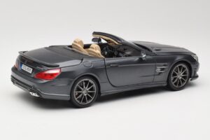 Mercedes SL65 AMG Black Series R230 Matte Black Maisto 1:18 36198 Metall — bild 3 av 8