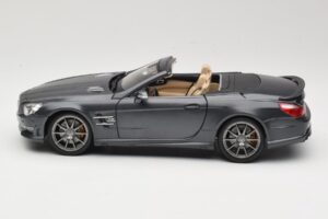Mercedes SL65 AMG Black Series R230 Matte Black Maisto 1:18 36198 Metall — bild 4 av 8