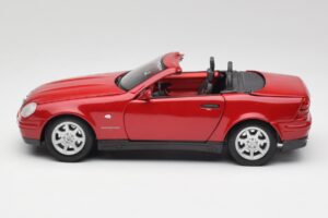 Mercedes SLK 230 R170 Röd Maisto 1:18 56023 Metall — bild 5 av 9