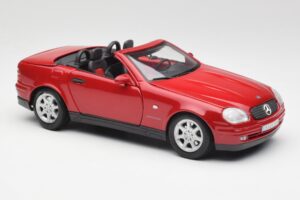 Mercedes SLK 230 R170 Röd Maisto 1:18 56023 Metall — bild 7 av 9
