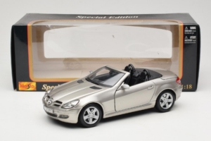 Mercedes SLK R171 Ljus Brons Metallic Maisto 1:18 31674-R1 Metall — bild 8 av 8