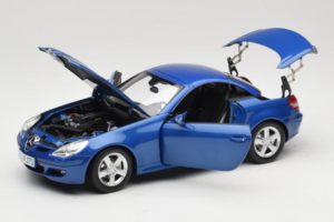 Mercedes SLK R171 Blue Metallic Minichamps 1:18 100033131 Metall — bild 2 av 11