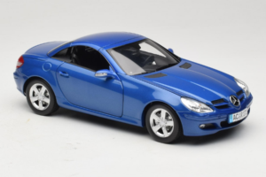 Mercedes SLK R171 Blue Metallic Minichamps 1:18 100033131 Metall — bild 9 av 11