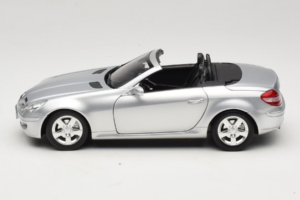 Mercedes SLK R171 Silver Minichamps 1:18 B66962318 Metall — bild 4 av 9