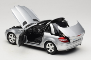 Mercedes SLK R171 Silver Minichamps 1:18 B66962318 Metall — bild 6 av 9