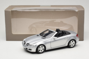 Mercedes SLK R171 Silver Minichamps 1:18 B66962318 Metall — bild 9 av 9