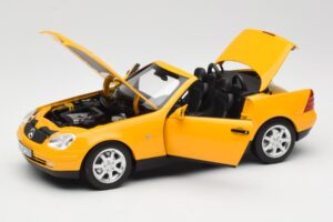 Mercedes SLK200 R170 Gul Norev 1:18 B66040713 Metall — bild 2 av 9