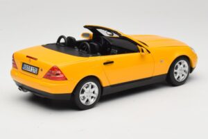 Mercedes SLK200 R170 Gul Norev 1:18 B66040713 Metall — bild 4 av 9