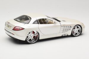 Mercedes SLR McLaren C199 Vit Maisto 1:18 31068 Metall — bild 3 av 8