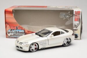 Mercedes SLR McLaren C199 Vit Maisto 1:18 31068 Metall — bild 8 av 8