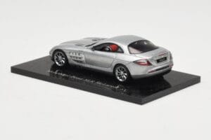 Mercedes SLR McLaren Crystal Silver Minichamps 1:43 B66961974 Metall — bild 3 av 4