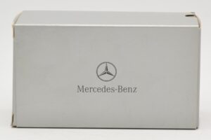 Mercedes SLR McLaren Crystal Silver Minichamps 1:43 B66961974 Metall — bild 4 av 4