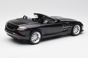 Mercedes SLR McLaren Roadster R199 Crystal Galaxit Svart Minichamps 1:18 B66961004 Metall — bild 3 av 8