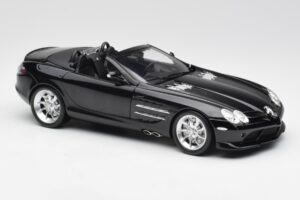 Mercedes SLR McLaren Roadster R199 Crystal Galaxit Svart Minichamps 1:18 B66961004 Metall — bild 6 av 8