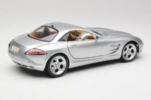 Mercedes SLR Vision Liquid Silver Maisto 1:18 B66962101 Metall — bild 3 av 8
