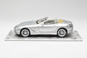 Mercedes SLR Vision Roadster Liquid Silver Maisto 1:18 B66963208 Metall — bild 4 av 8