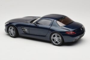 Mercedes SLS AMG C197 Blue Metallic Minichamps 1:18 100039021 Metall — bild 7 av 8