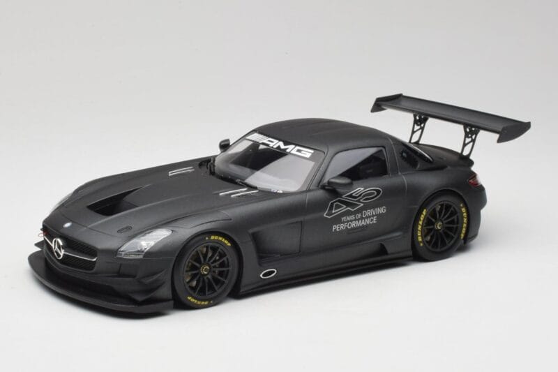 Mercedes AMG SLS C197 GT3 45 År Driving Performance Minichamps 1:18 151133100 Metall
