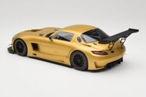 Mercedes AMG SLS C197 GT3 Street Guld Minichamps 1:18 151113106 Metall — bild 5 av 6
