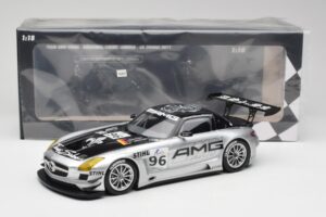 Mercedes AMG SLS C197 GT3 Team AMG China #96 M. Hakkinen / C. Cheng Zhuhai 6th 2011 Minichamps 1:18 151113196 Metall — bild 6 av 6