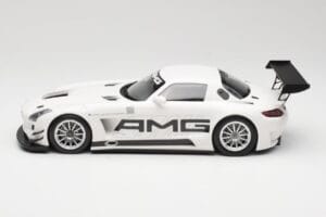 Mercedes AMG SLS C197 GT3 Street Vit Minichamps 1:18 151123107 Metall — bild 3 av 6
