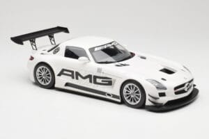 Mercedes AMG SLS C197 GT3 Street Vit Minichamps 1:18 151123107 Metall — bild 4 av 6