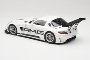 Mercedes AMG SLS C197 GT3 Street Vit Minichamps 1:18 151123107 Metall — bild 5 av 6