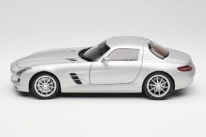 Mercedes SLS AMG C197 Iridium Silver Minichamps 1:18 100039026 Metall — bild 4 av 8