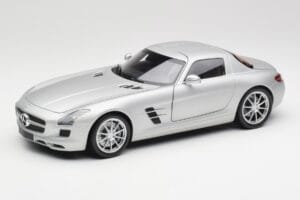 Mercedes SLS AMG C197 Iridium Silver Minichamps 1:18 100039026 Metall