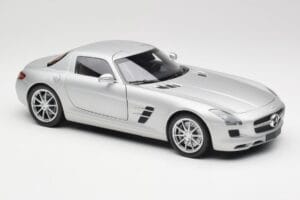 Mercedes SLS AMG C197 Iridium Silver Minichamps 1:18 100039026 Metall — bild 6 av 8