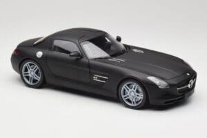 Mercedes SLS AMG C197 Matte Black Minichamps 1:18 100039027 Metall — bild 6 av 8