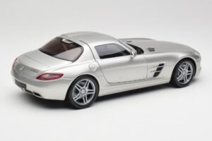 Mercedes SLS AMG C197 Matt Silver Minichamps 1:18 100039029 Metall — bild 3 av 8