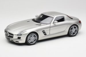Mercedes SLS AMG C197 Matt Silver Minichamps 1:18 100039029 Metall