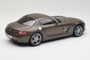 Mercedes SLS AMG C197 Monza Grå Minichamps 1:18 B66960044 Metall — bild 3 av 8