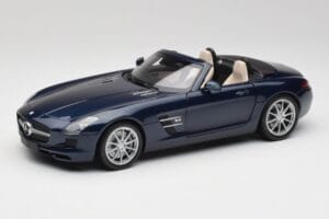 Mercedes SLS AMG R197 Roadster South Seas Blå Minichamps 1:18 100039031 Metall