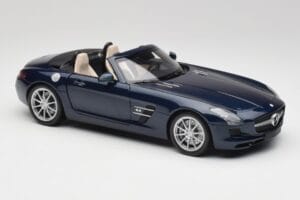 Mercedes SLS AMG R197 Roadster South Seas Blå Minichamps 1:18 100039031 Metall — bild 6 av 8