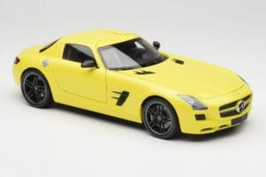 Mercedes SLS AMG C197 Gul Minichamps 1:18 100039022 Metall — bild 6 av 8