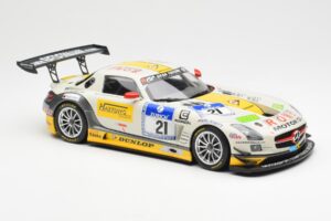 Mercedes SLS AMG GT3 #21 Rowe Racing Arnold / Roloff / Seyffarth / Jäger ADAC 24 Hours Nürburgring 2013 Minichamps 1:18 15113 — bild 4 av 6