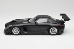 Mercedes SLS AMG GT3 C197 Street Matt Svart Minichamps 1:18 151113101 Metall — bild 3 av 6