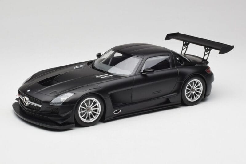 Mercedes SLS AMG GT3 C197 Street Matt Svart Minichamps 1:18 151113101 Metall