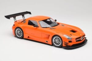 Mercedes SLS AMG GT3 C197 Street Orange Minichamps 1:18 151113105 Metall — bild 4 av 6