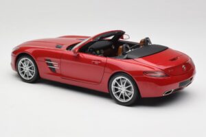 Mercedes SLS AMG R197 Roadster Le Mans Röd Minichamps 1:18 100039030 Metall — bild 7 av 8