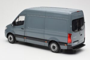 Mercedes Sprinter W907 Blågrå Norev 1:18 183423 Metall — bild 6 av 7