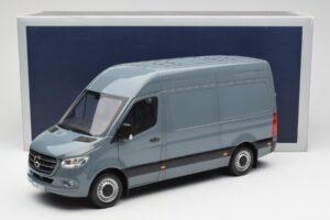Mercedes Sprinter W907 Blågrå Norev 1:18 183423 Metall — bild 7 av 7